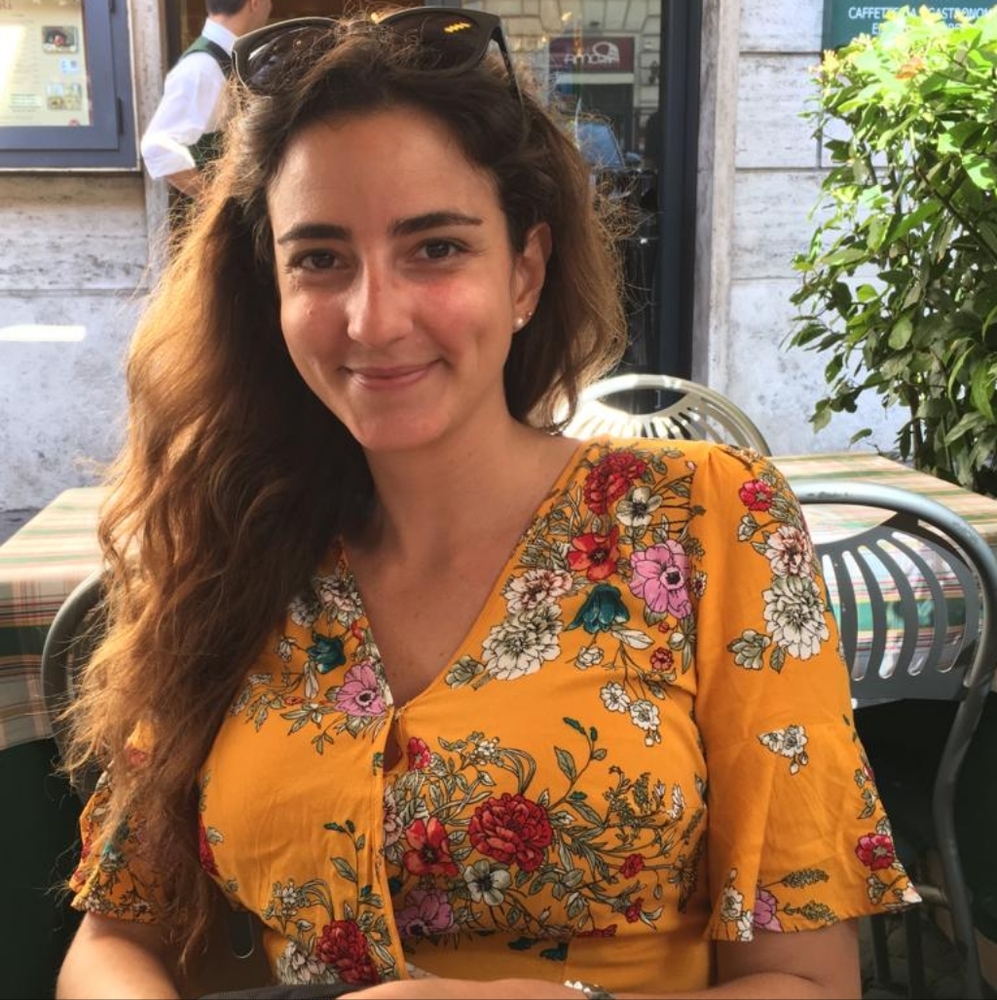 Meet your Posher, Daniela